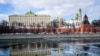 Кремль отрицает наличие олигархов в России