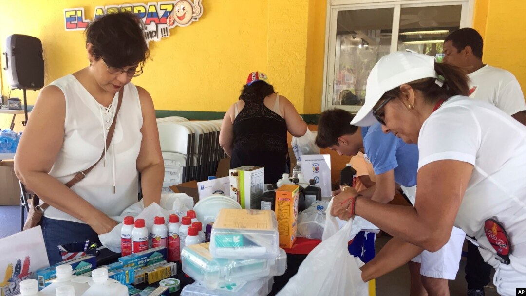 El pronunciamiento de AI coincidió con un comunicado que difundió la Cruz Roja Venezolana en el que solicitó a las autoridades venezolanas que permita el ingreso al país de un lote de insumos para hacer frente a la crisis del sector salud.