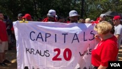 Seguidores de los Capitals se reúnen en el centro de Washington, D.C., el martes, 12 de junio de 2018.