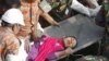 Tìm thấy người sống sót trong vụ sập xưởng may ở Bangladesh