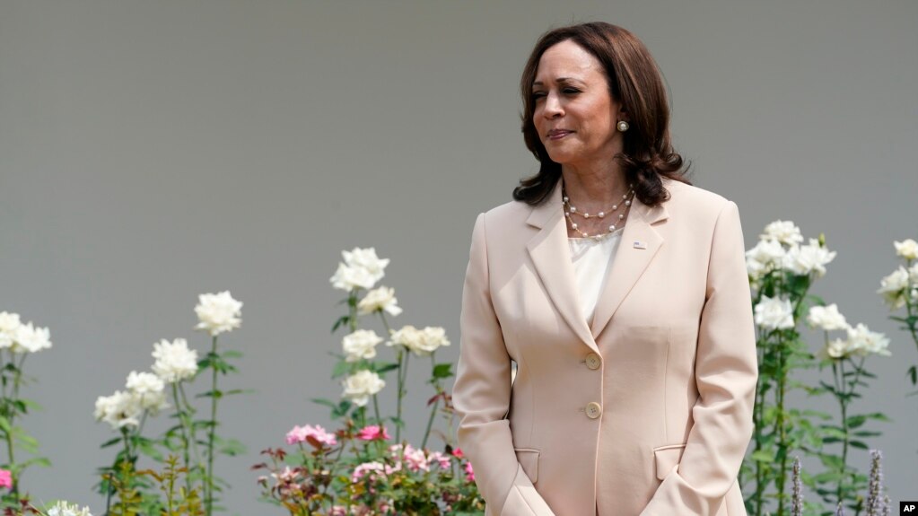 Phó Tổng thống Hoa Kỳ Kamala Harris tại Nhà Trắng ngày 26/7/221. Dự kiến bà sẽ công du Việt Nam từ ngày 24 đến ngày 26 tháng 8/2021. 