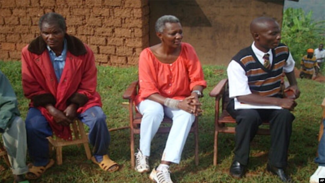Abanyagihugu Bo mu Burundi, Bariyungunganya mu Bikorwa vyo Kwiteza Imbere, Babicishije mu ma Cooperative
