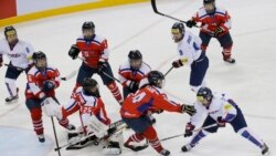 VOA Asia - South Koreans react to plan for joint Olympic hockey team