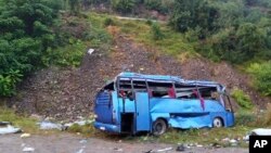 Kecelakaan bis di Bulgaria menewaskan sedikitnya 16 orang dan melukai 18 orang lainnya.
