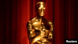 An Oscar statue is seen during the nominations announcements for the 88th Academy Awards in Beverly Hills, California, Jan. 14, 2016.