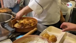 Venezolano dicta cursos de panadería para inmigrantes en España