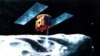 En esta versión artística distribuida por la Agencia Espacial Japonesa de Exploración se puede ver a la sonda Hayabusa flotando encima de un asteroide a unos 290 millones de kilómetros de distancia entre la Tierra y Marte.