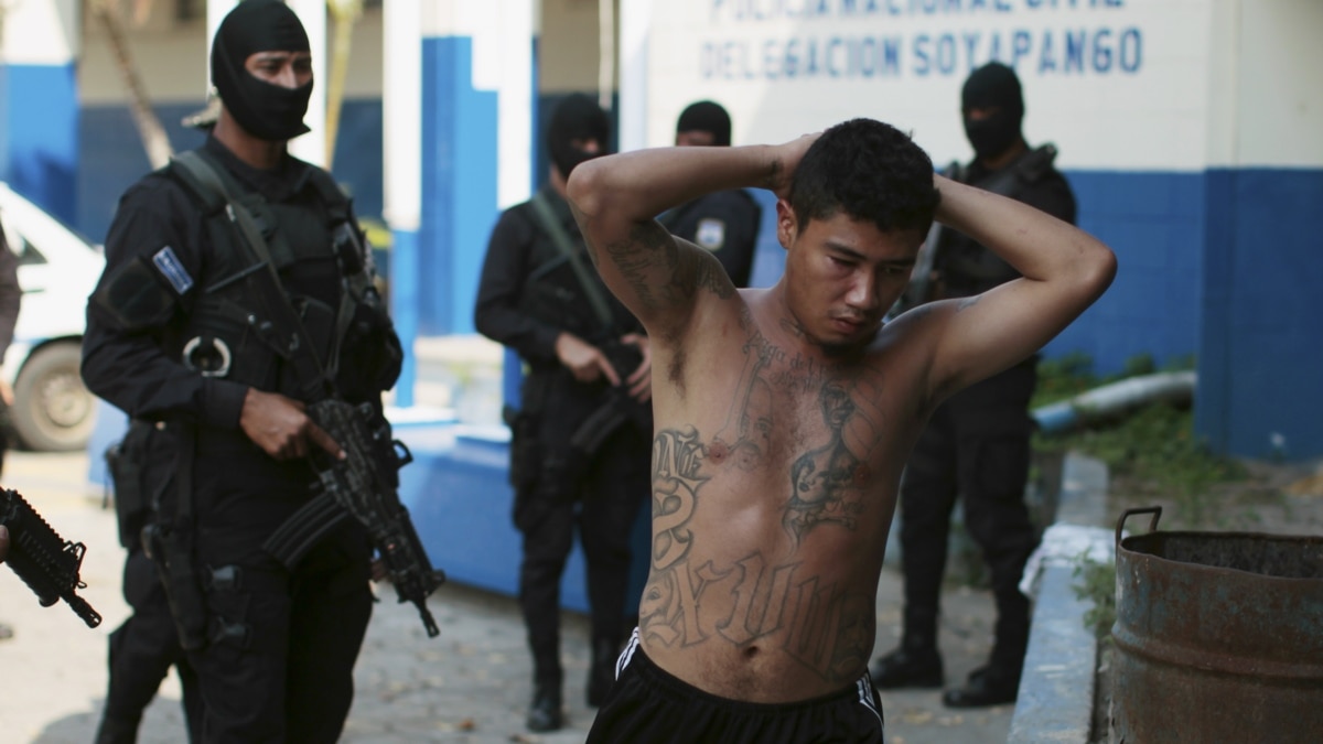 El Salvador Rules Out Talks With Gangs 