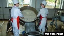 스위스 개발협력처(SDC)가 웹사이트에 공개한 대북 지원 활동 사진. SDC는 북한 어린이와 산모 등 취약 계층에 대한 영양 지원을 위해 세계식량계획(WFP)를 통해 분유를 제공해왔다.