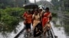 ممبئی میں تباہ کن بارشیں، معمول کی زندگی ٹھپ، 25 ہلاک