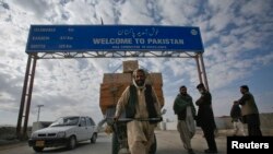 Suasana di perbatasan Pakistan-Afghanistan di wilayah Chaman (Foto: dok). Pakistan akan membatasi arus pengungsi dari Afghanistan dan menutup perbatasan ini saat penyelenggaraan Pemilu 11 Mei mendatang.