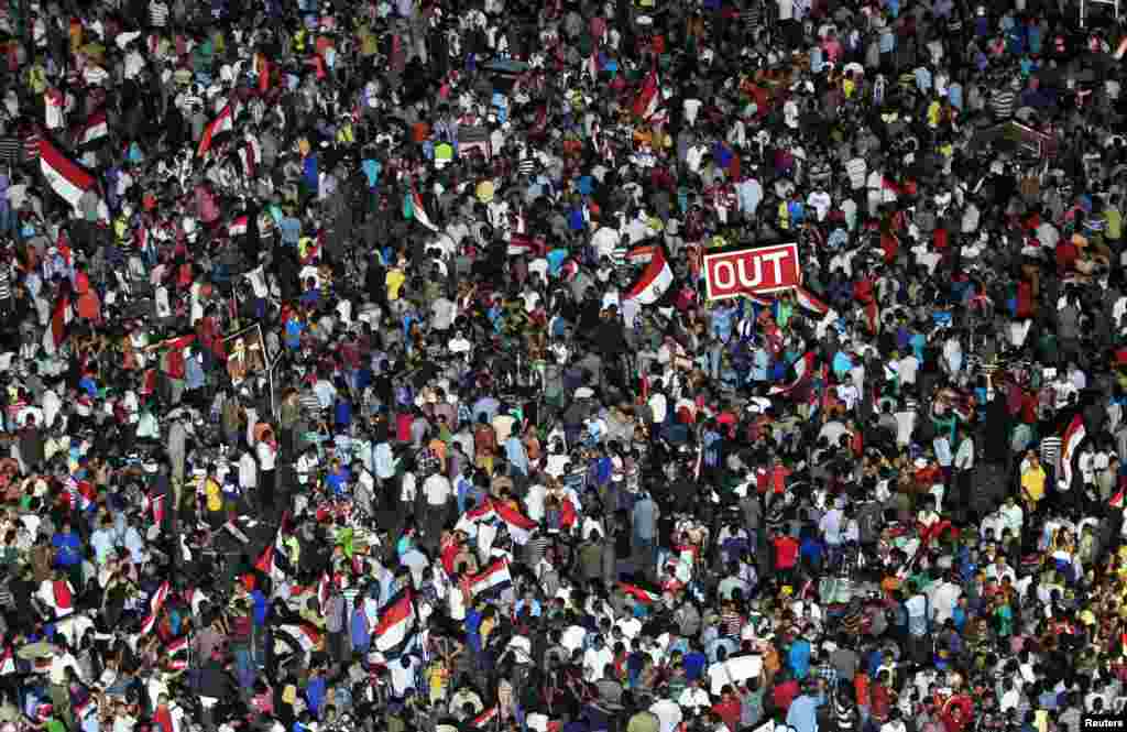 Protesters opposing Egyptian President Mohamed Morsi gather during a demonstration in Tahrir Square in Cairo, June 30, 2013. 