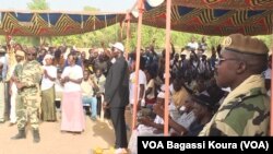 La sécurité est bien visible lors de cette campagne, comme ici lors du meeting du maire de Moundou Laoukein Kourayo Médard à la place Fest Africa, N’djamena, 6 avril 2016 