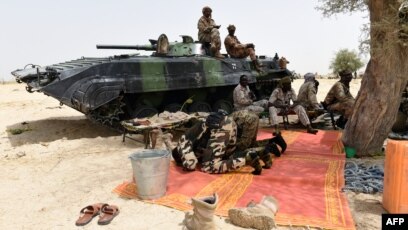 Les Jihadistes De Boko Haram Attaquent Une Base Militaire Au Nigeria