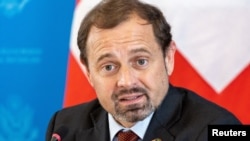 FILE - U.S. Envoy for Sudan, Tom Perriello attends a press briefing on sidelines of Sudan peace talks at the U.S. Mission in Geneva, Aug. 23, 2024.