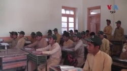 په بلوچستان کې د حکومتي سکولونو زدکونکي وايي د نصاب کتابونه لا نه دي ورکړی شوي