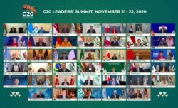 Esta foto proporcionada por la Cumbre del G20 en Riad, muestra al rey saudita Salman, al centro, y al resto de líderes mundiales durante la cumbre virtual del G20 organizada por Arabia Saudita en Riad, el sábado 21 de noviembre de 2020.