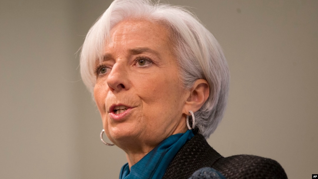 Direktur IMF Christine Lagarde mengumumkan persetujuan dana talangan baru bagi Ukraina (foto: dok).