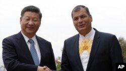 El economista y político ecuatoriano Rafael Correa se alejó de Estados Unidos y estrechó vínculos con China durante su periodo como presidente de Ecuador, entre 2007 y 2017.