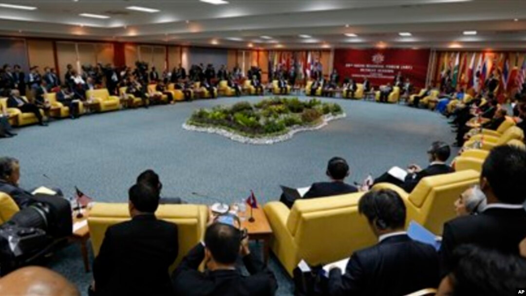 Ngoại trưởng các nước trong Hiệp hội các Quốc gia Ðông Nam Á họp tại Bandar Seri Begawan, Brunei, ngày 2/7/2013.