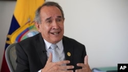 El ministro de Salud de Ecuador, Antonio Naranjo, en una entrevista con The Associated Press en Quito, Ecuador, el jueves 12 de septiembre de 2024. 