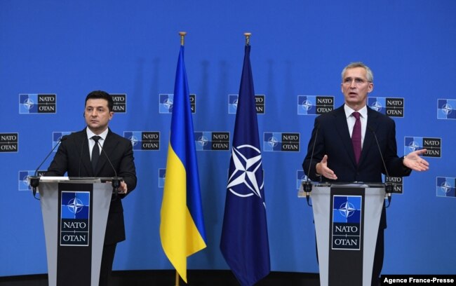 Ukrayna Cumhurbaşkanı Volodomir Zelenski ve NATO Genel Sekreteri Jens Stoltenberg