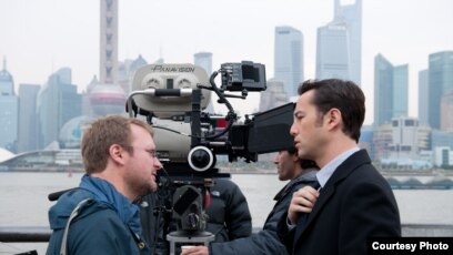 Looper' Director Rian Johnson on Reuniting With Joseph Gordon