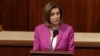 Ketua DPR AS, Nancy Pelosi berbicara di gedung Capitol hari Rabu (17/7). 