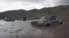 Reabren autopistas tras inundación repentina en California