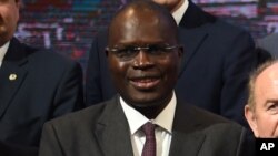 Khalifa Sall, lors de la Conférence sur le climat à Paris, France, 4 décembre 2015.