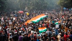အိန္ဒိယဆန္ဒပြပွဲ သေဆုံးသူ အနည်းဆုံး ၂၃ ဦးရှိ