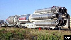 Büyük Okyanus'a düşen Proton-M füzesinin bir örneği