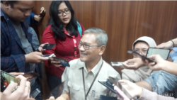 Sekjen Pencegahan dan Pengendalian Penyakit Kemenkes Achmad Yurianto saat menggelar konferensi pers tentang coronavirus di kantor Kemenkes, Jakarta, Senin, 10 Februari 2020. (Foto: VOA/Sasmito)