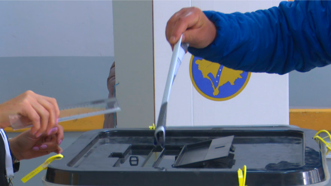 ARHIVA - Jedno od prethodnih glasanja na Kosovu