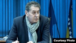 Direktor Službe za poslove sa strancima Slobodan Ujić kaže da boravak u BiH moraju prijaviti samo odgovorne osobe u stranim firmama, a to su uglavnom Bosanci i Hercegovci (Foto: CIN)