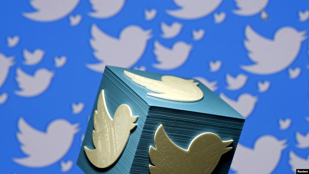 En una publicación en su blog el martes, Twitter dijo que su énfasis en la brevedad nunca cambiará, pero que se ha preguntado si la gente puede expresarse fácilmente o si está dañando la popularidad del servicio.