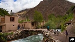 Wilayah Badakhshan di Afghanistan timurlaut yang mengalami tanah longsor dan menimbun sedikitnya 200 rumah (foto:dok).