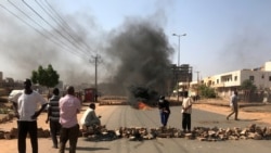 EEUU repatria a su cuerpo diplomático en Sudán aunque cientos de estadounidenses continúan en el país africano