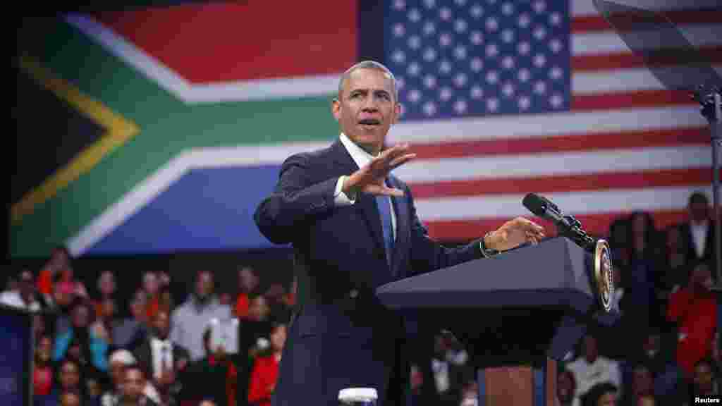 U.S. President Barack Obama participates in a town hall-style meeting with young African leaders at the University of Johannesburg Soweto, June 29, 2013.