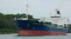 Kapal tanker kimia "Hankuk Chemi" yang secara resmi disebut "Chemtrans Mabuhay" di St. Catharines, Ontario, Kanada, 24 Juli 2011. (Paul Beesley / via REUTERS)
