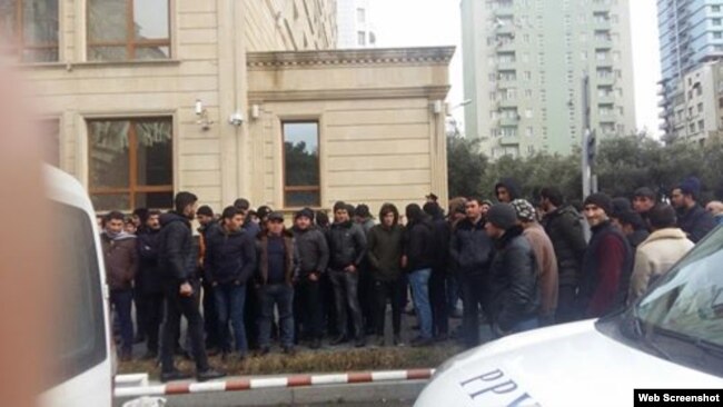 Sahibkarlar etiraz edir