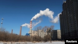 资料照：中国哈尔滨市一座燃煤供暖设施（2019年11月15日）