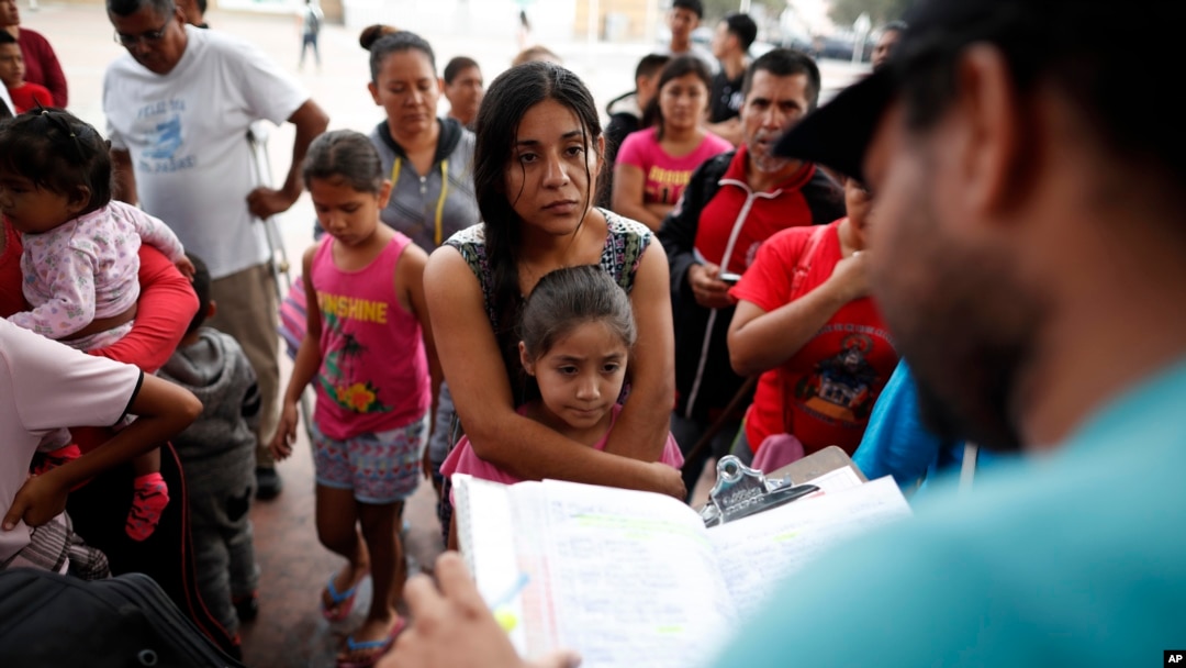 Government says around 2,551 migrant children still need