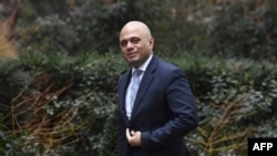 Le secrétaire britannique au Logement, aux Communautés et aux Gouvernements locaux, Sajid Javid, arrive à Downing Street, au centre de Londres, le 20 mars 2018.