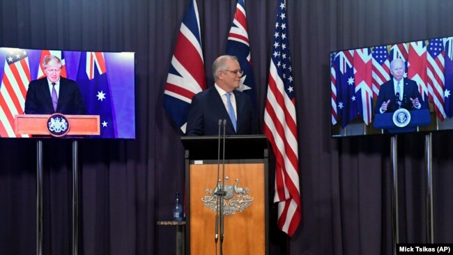 آسٹریلیا کے وزیراعظم اسکاٹ موریسن وڈیو لنک کے ذریعے صدر جو بائیڈن اور برطانوی وزیراعظم بورس جانسن کے ساتھ اجلاس میں شریک ہیں