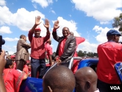 MDC-T officials Nelson Chamisa and Douglas Mwonzora were part of the street protests. (Photo: VOA)