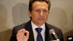  Emilio Lozoya, ex director de Petróleos Mexicanos (Pemex), en una conferencia de prensa en Ciudad de México, el 17 de agosto del 2017. 