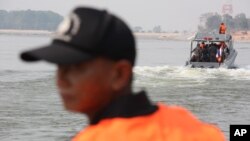 Trung Quốc sắp cho phép cảnh sát biên giới lên tàu và lục soát tàu nước ngoài trong vùng biển ở Biển Đông.