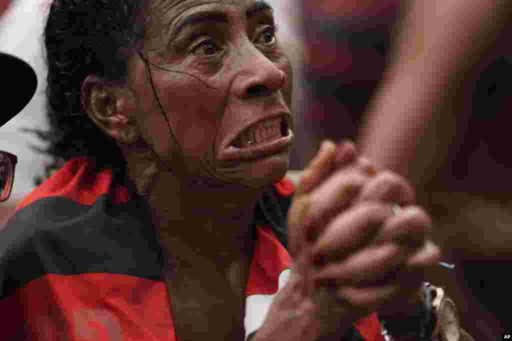 Braziliyanın Flamengo futbol komandasının azarkeşi