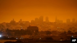 San Francisko obavijen dimom